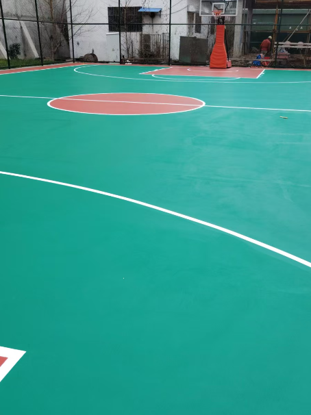 九龙坡 球场长期使用易出现地面开裂